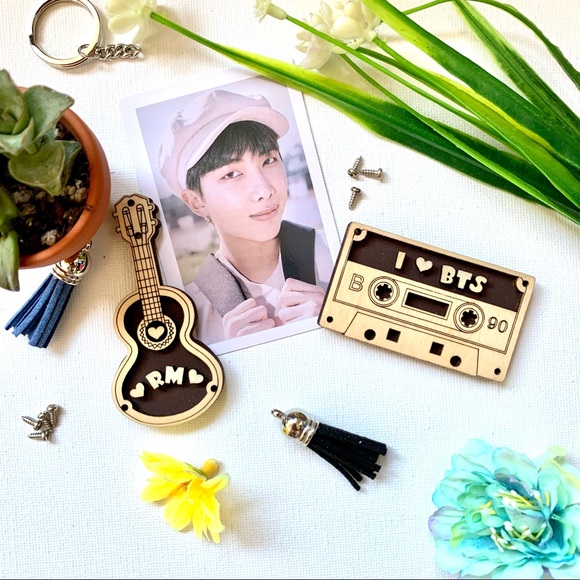 BTS RM -Wooden Guitar 3D Fridge Magnet or Keychain - Picture 3 of 3
